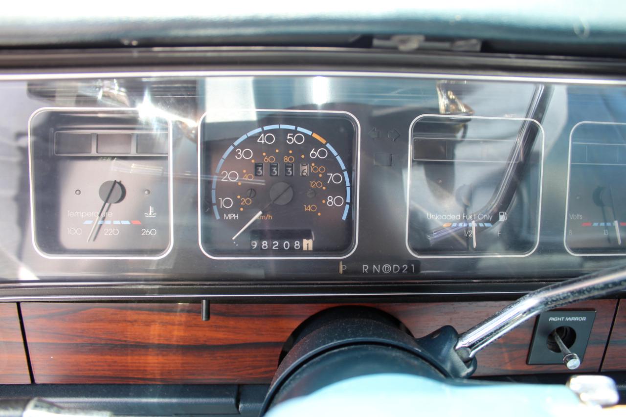 Chevrolet Caprice 4dr Sedan Classic Brougham LS 1987