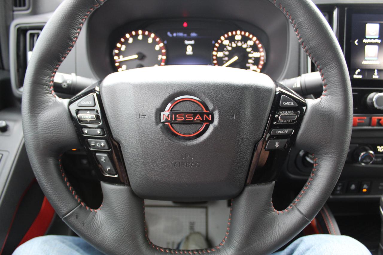 Nissan Frontier Crew Cab 4x4 PRO-4X 2025