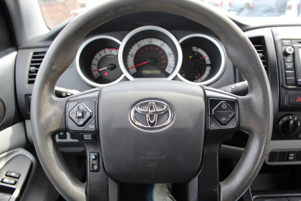 Toyota Tacoma 4WD Access Cab I4 AT (Natl) 2015