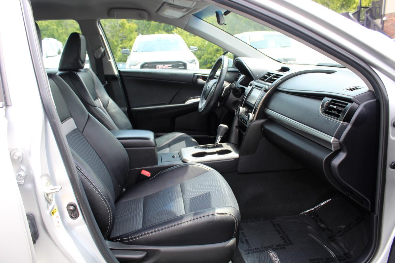 Toyota Camry 2014.5 4dr Sdn I4 Auto SE Sport (Natl) 2014