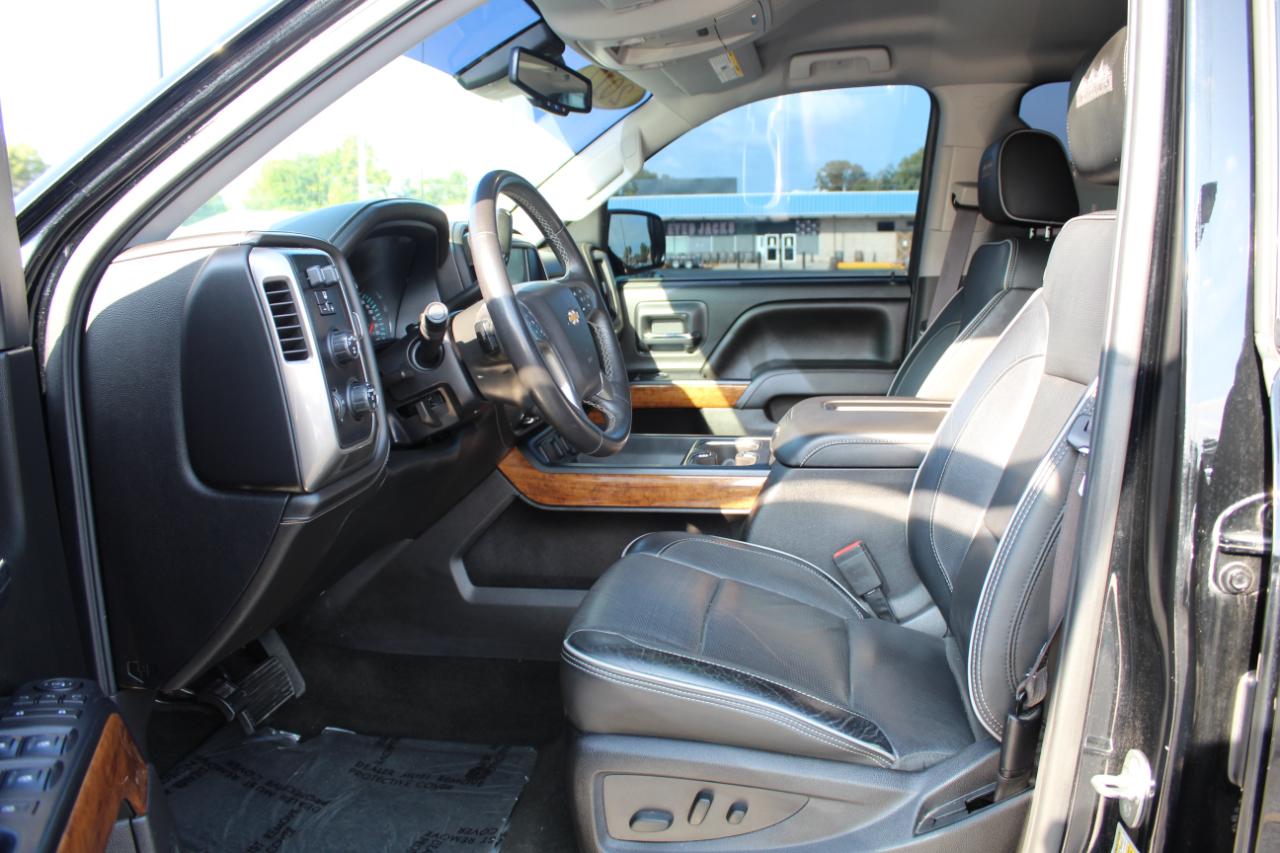 Chevrolet Silverado 1500 4WD Crew Cab 143.5" High Country 2017