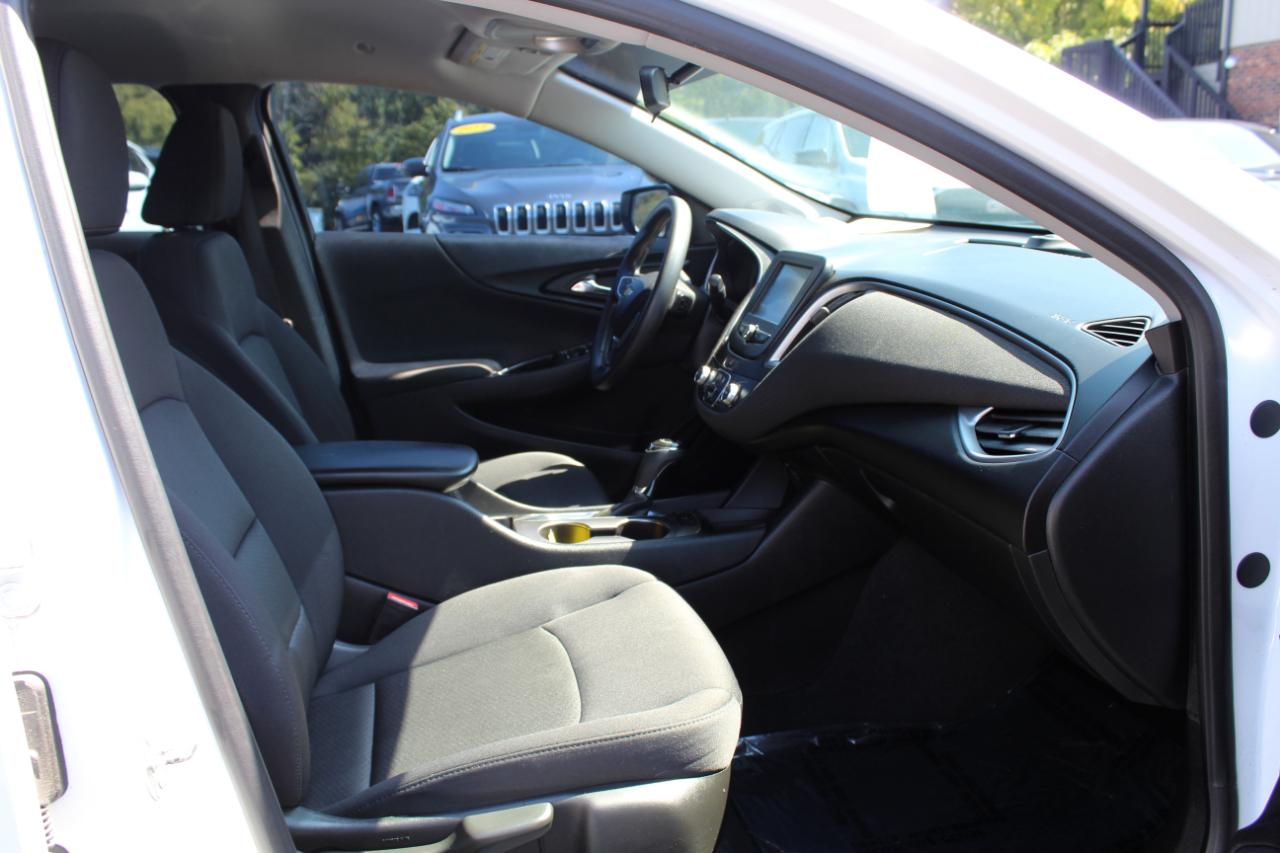 Chevrolet Malibu 4dr Sdn LS w/1LS 2017