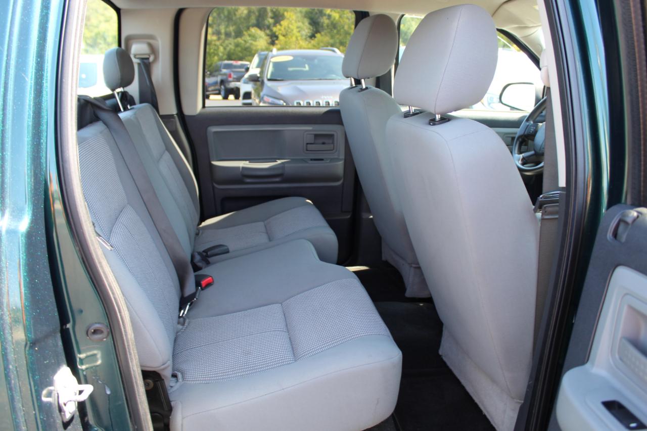 RAM Dakota 2WD Crew Cab Bighorn/Lonestar 2011