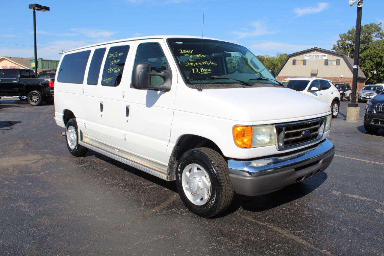Ford Econoline Wagon E-350 Super XLT 2007