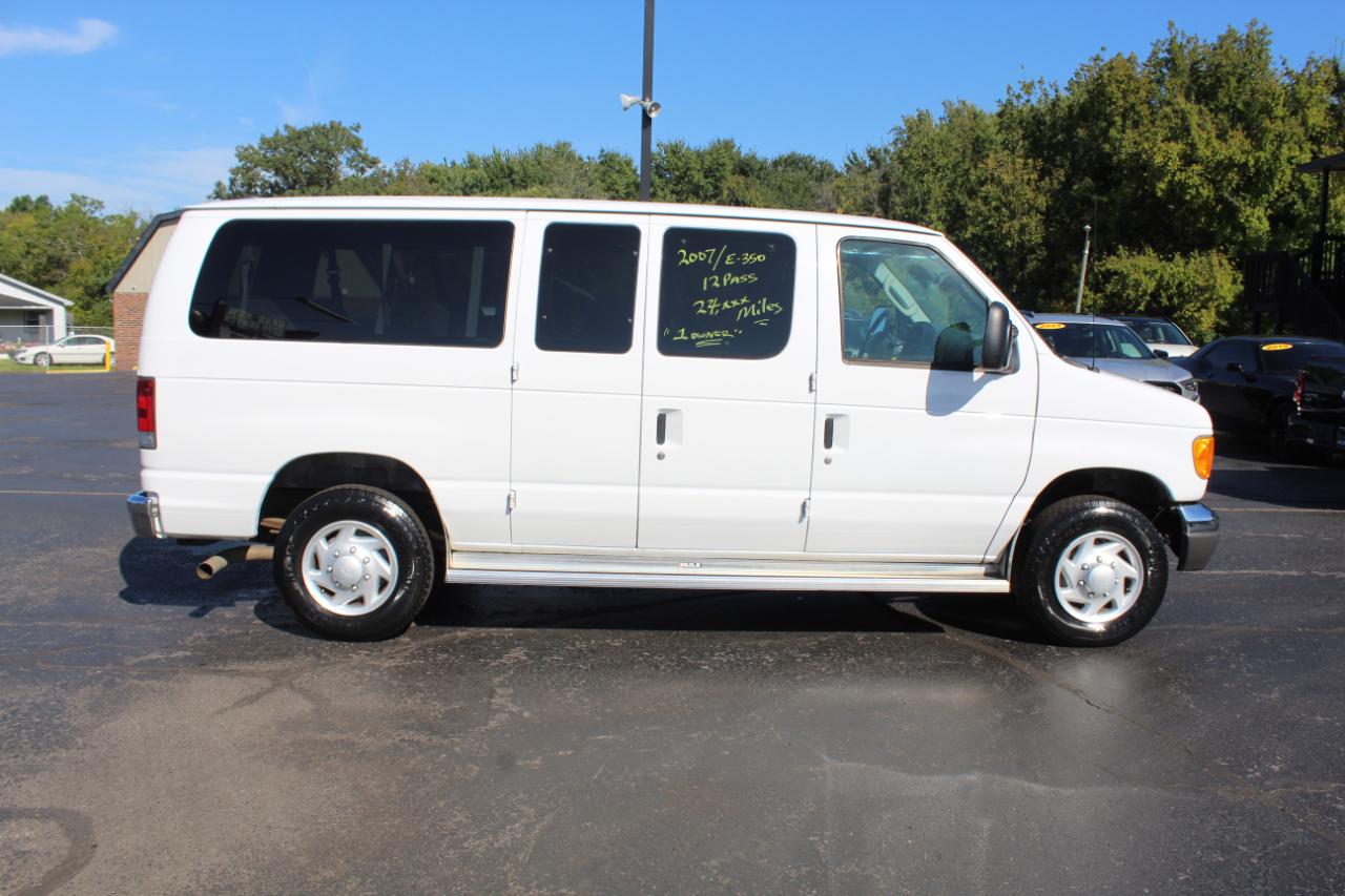 Ford Econoline Wagon E-350 Super XLT 2007
