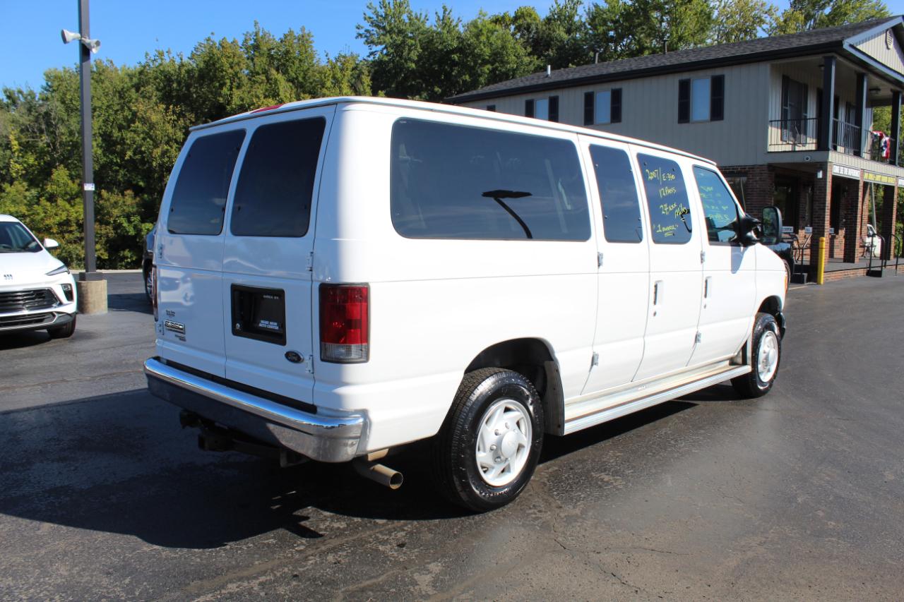 Ford Econoline Wagon E-350 Super XLT 2007