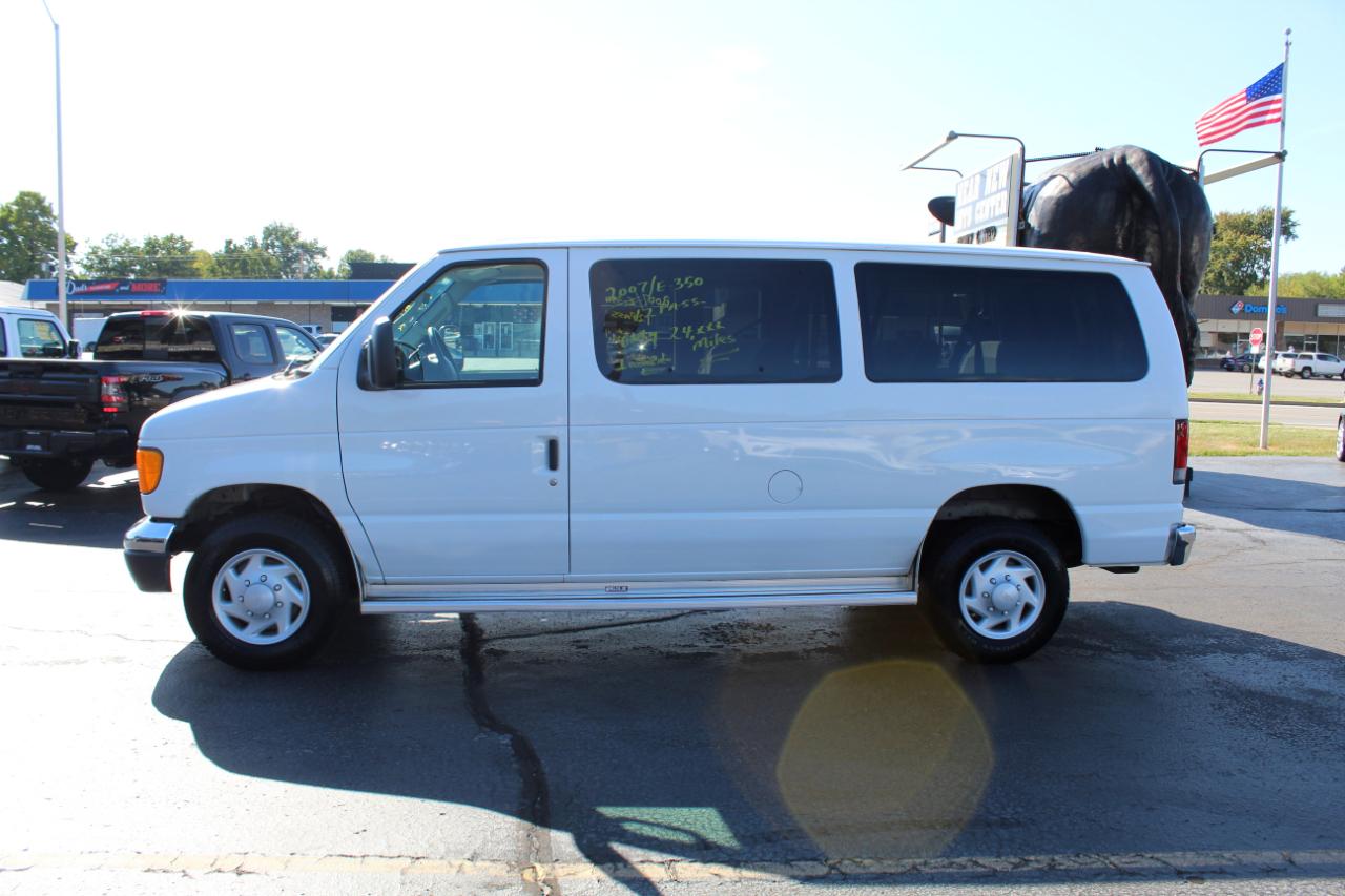 Ford Econoline Wagon E-350 Super XLT 2007