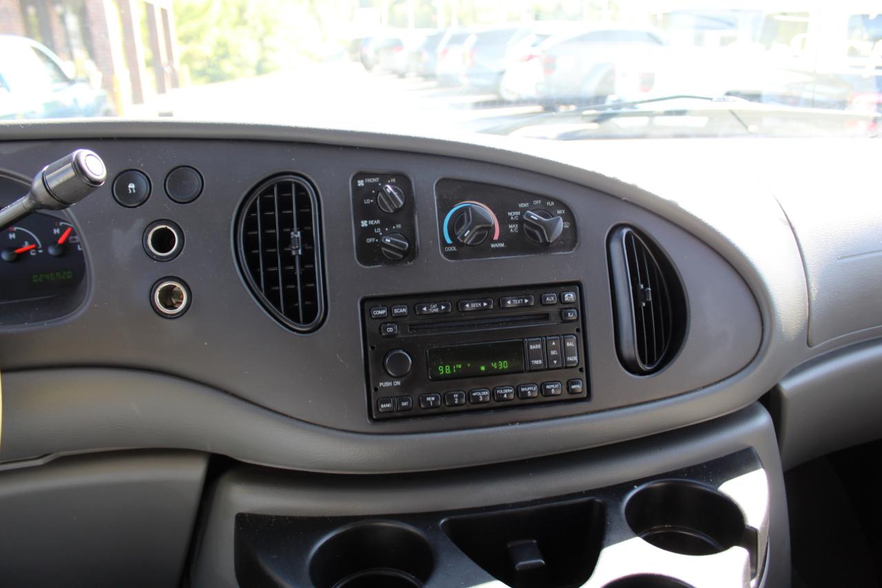 Ford Econoline Wagon E-350 Super XLT 2007