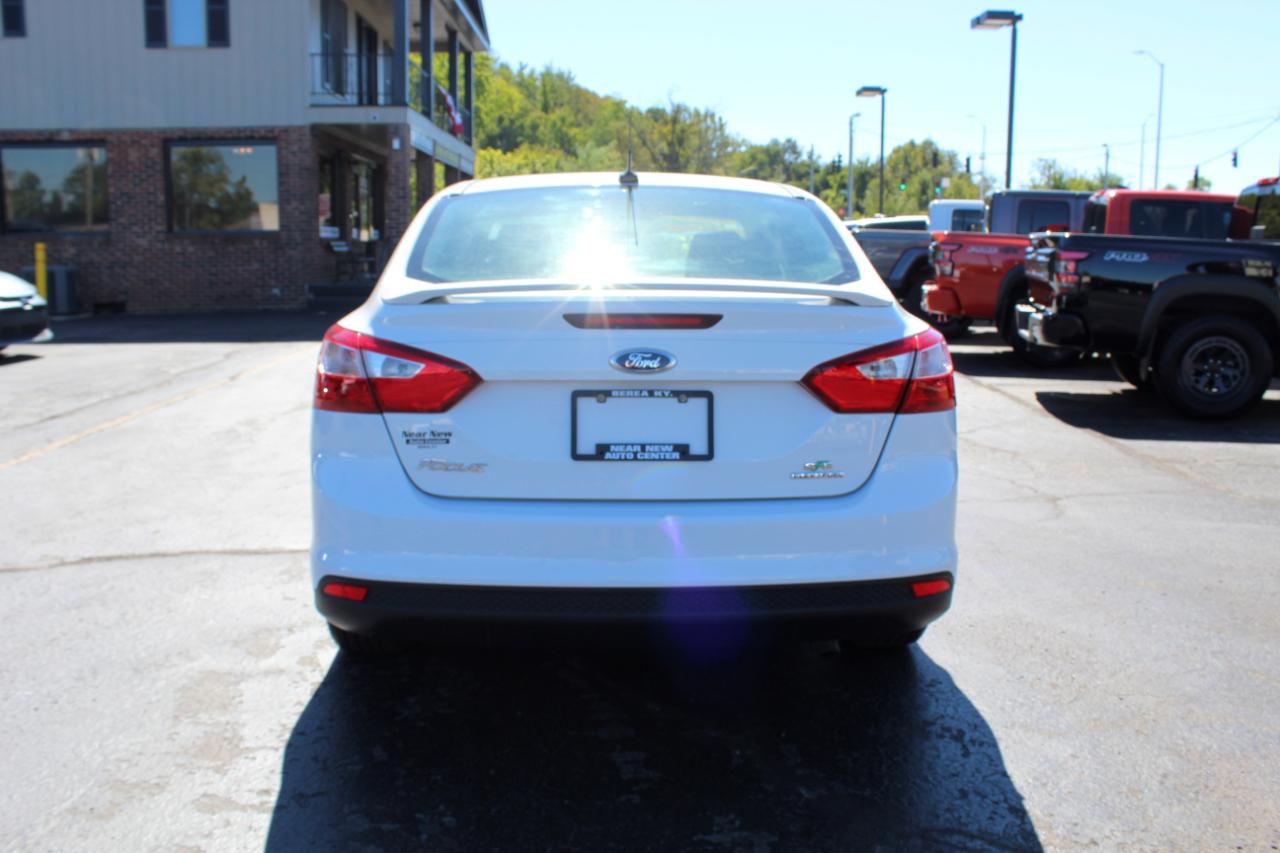 Ford Focus 4dr Sdn SE 2014