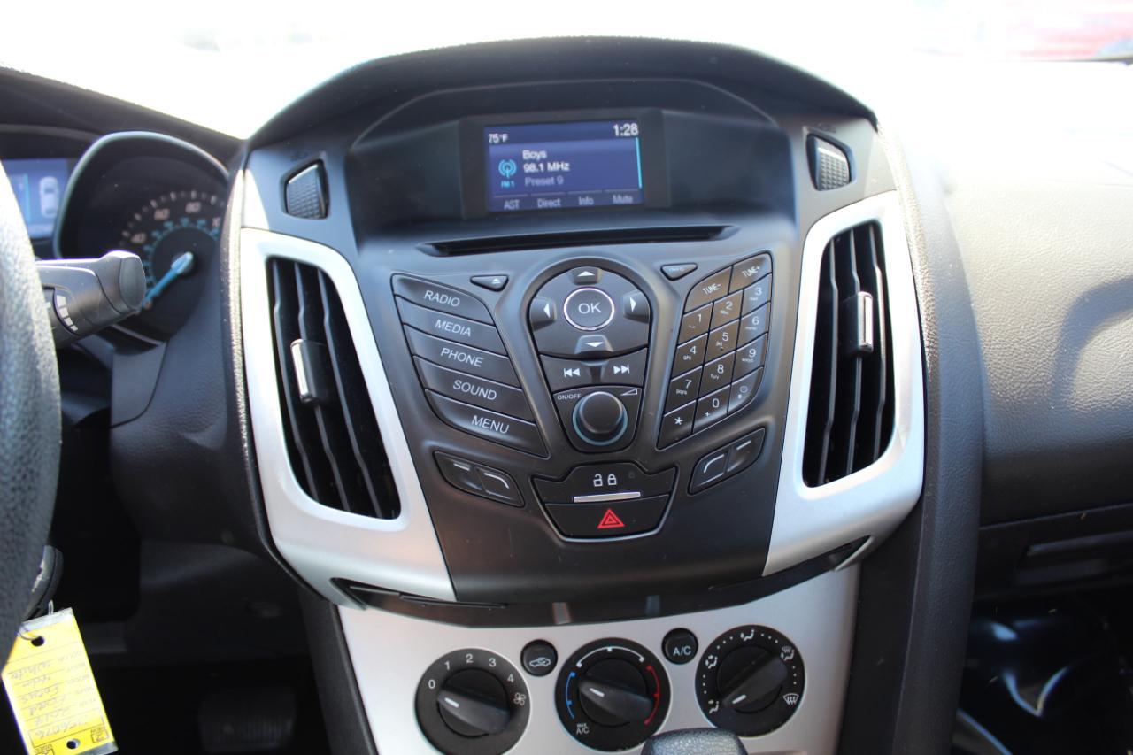 Ford Focus 4dr Sdn SE 2014