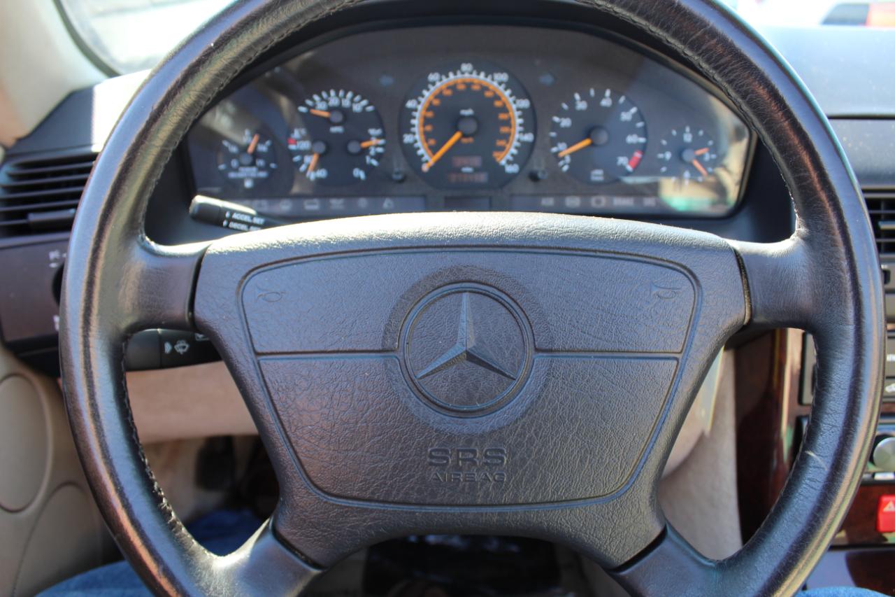 Mercedes-Benz SL Class 2dr Roadster 3.2L 1995