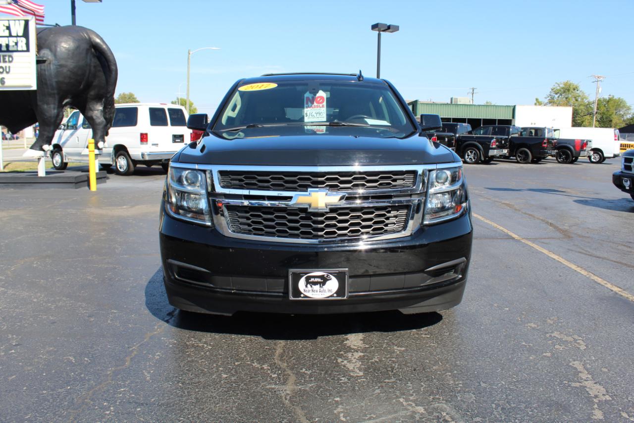 Chevrolet Suburban 4WD 4dr 1500 LS 2017
