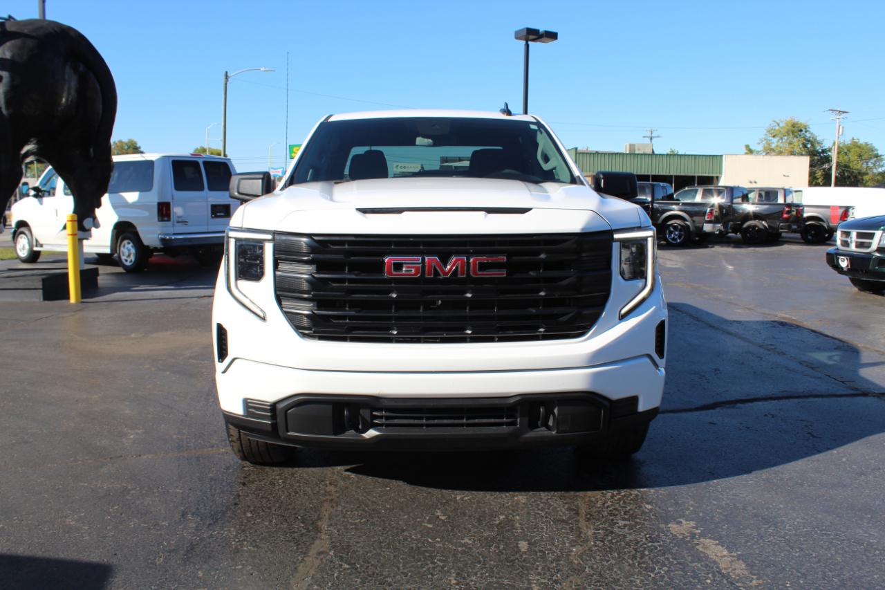 GMC Sierra 1500 4WD Crew Cab 147" Pro 2024