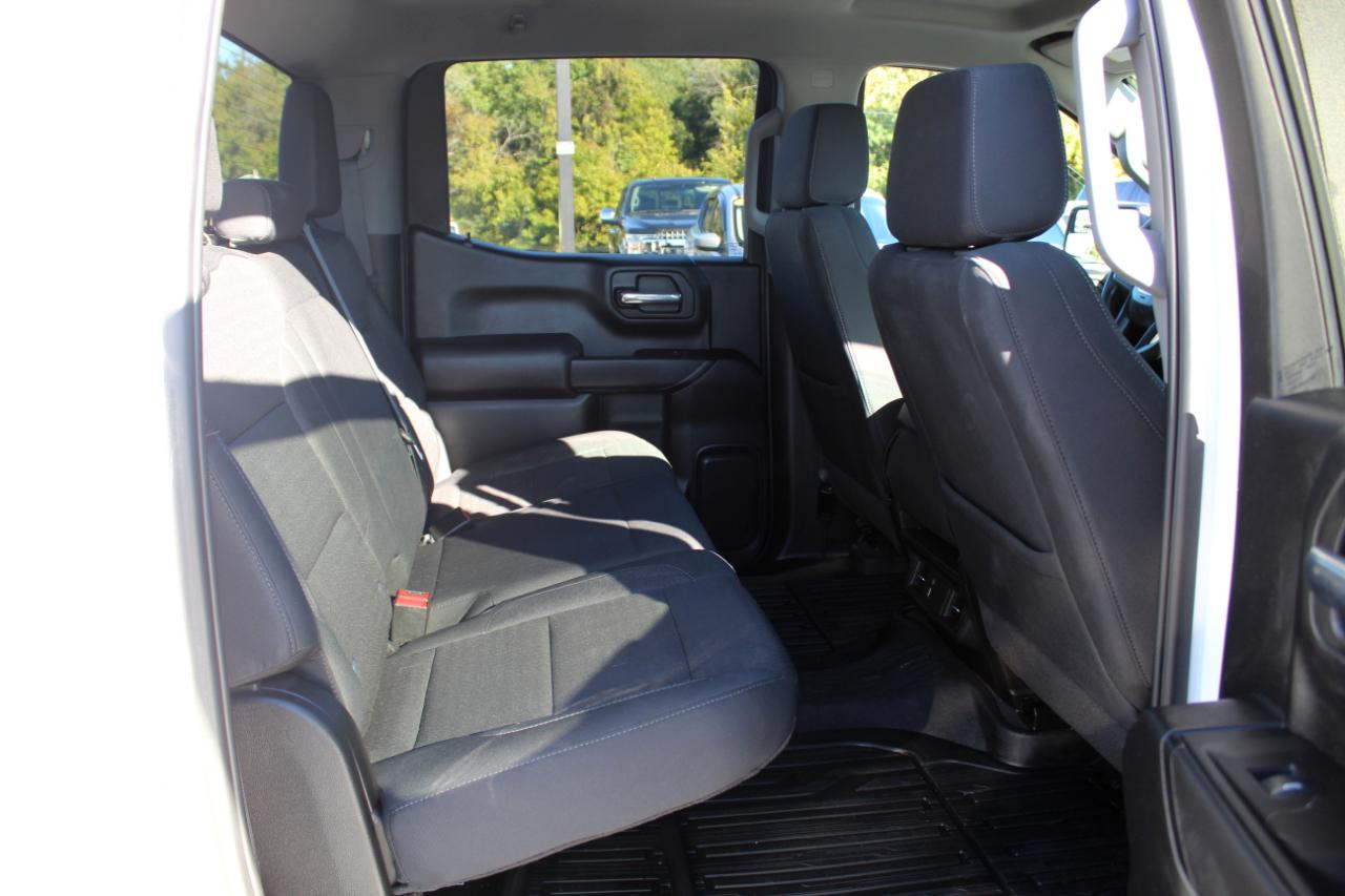 GMC Sierra 1500 4WD Crew Cab 147" Pro 2024