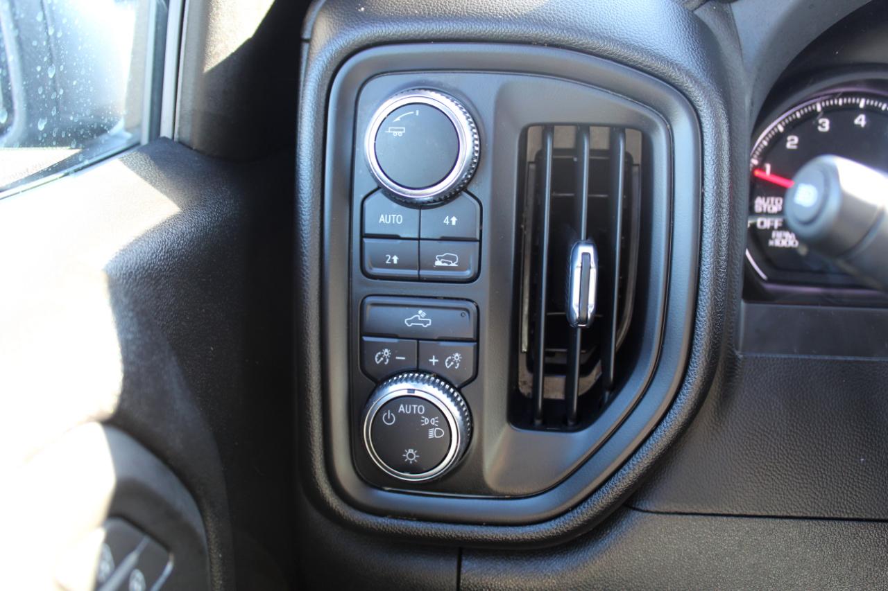 GMC Sierra 1500 4WD Crew Cab 147" Pro 2024