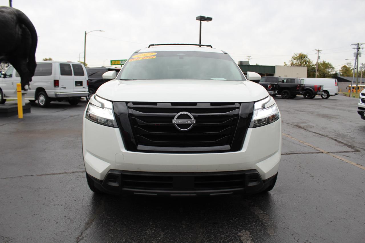 Nissan Pathfinder SV 2WD 2022