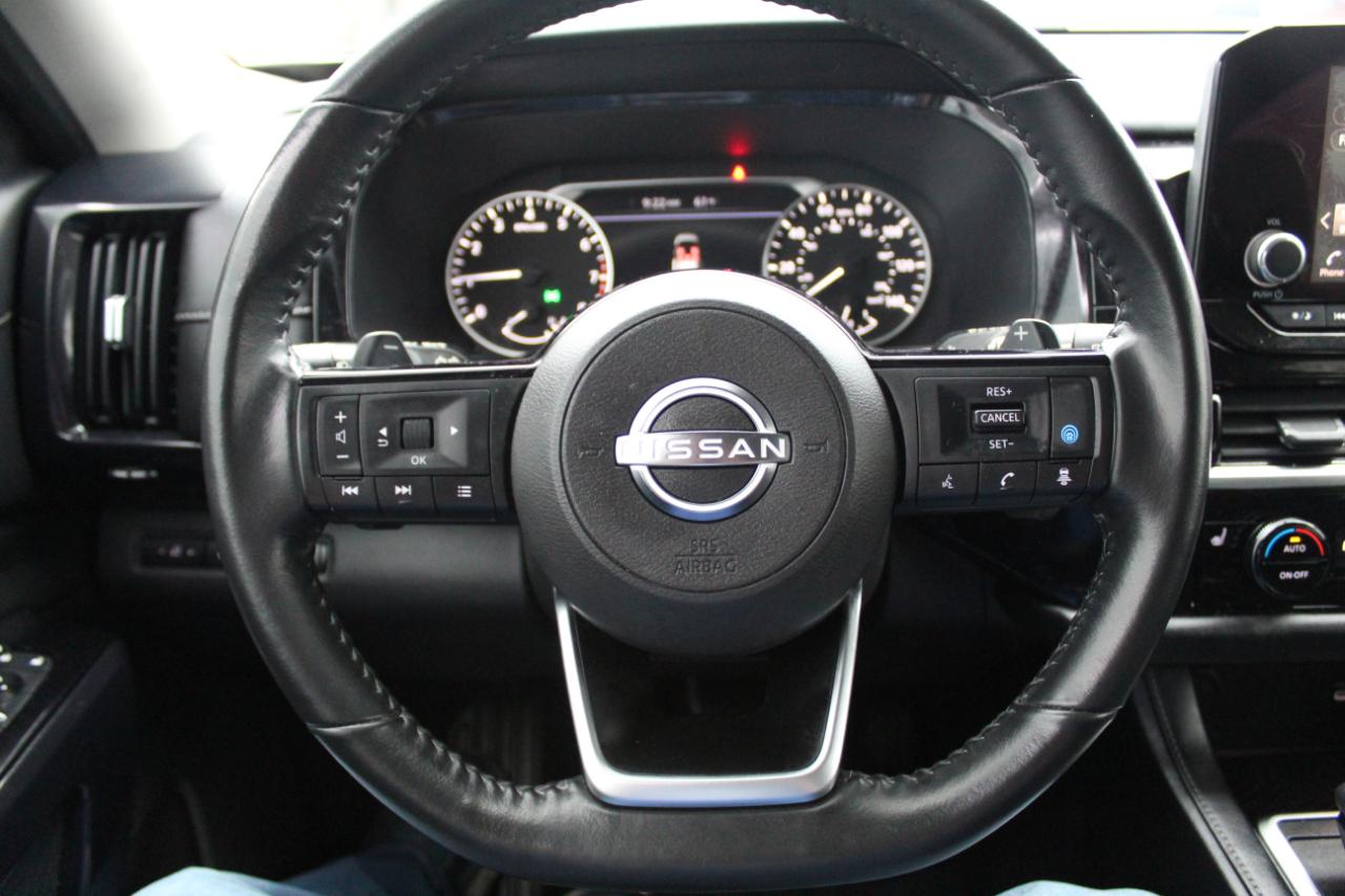 Nissan Pathfinder SV 2WD 2022