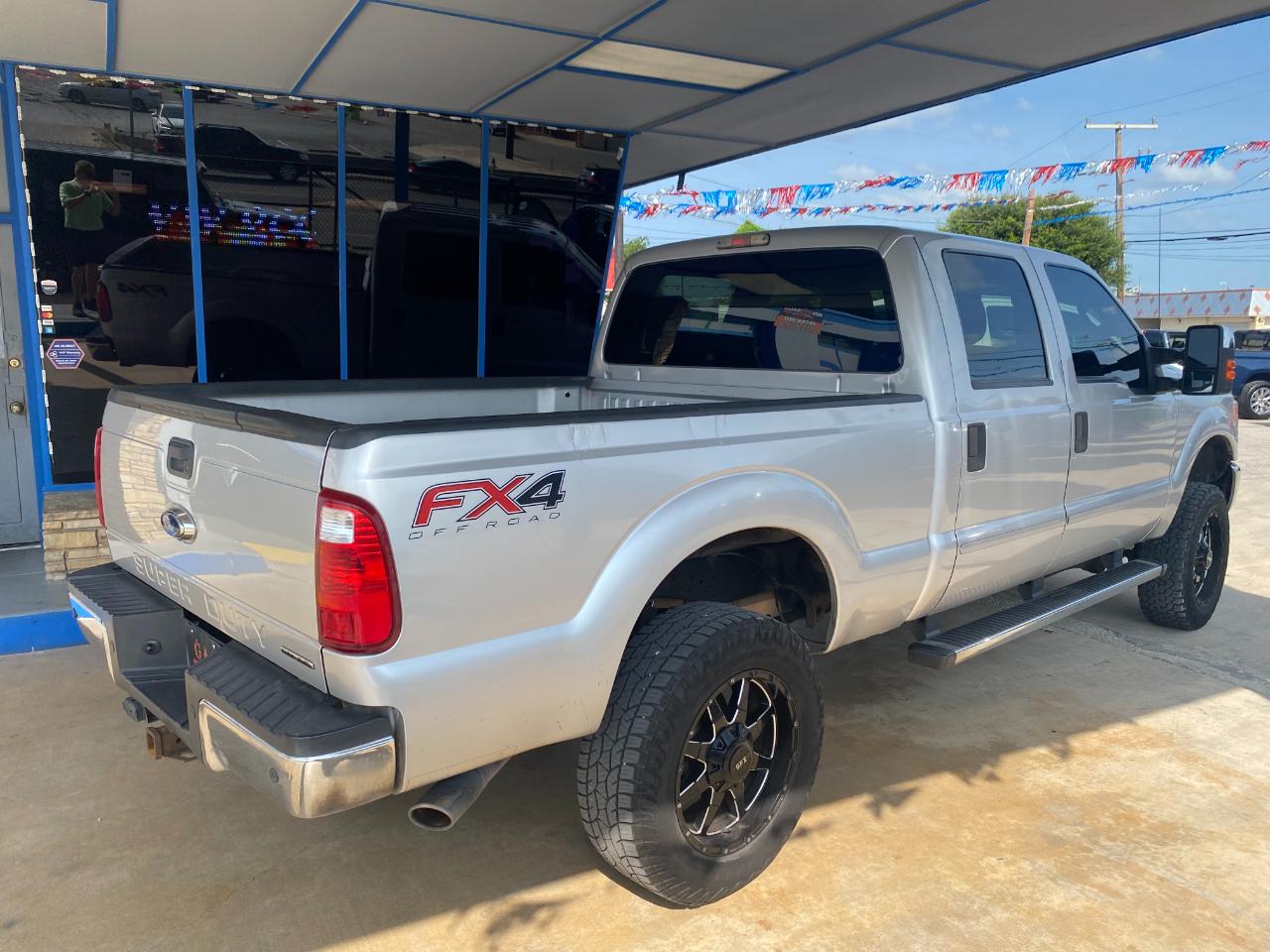2016 Ford F-250 SD XLT Crew Cab Long Bed 4WD