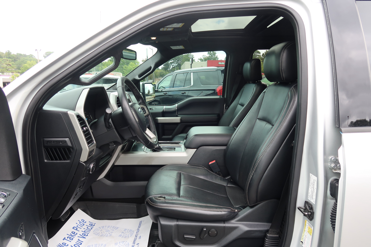 Ford F-150 Lariat 4WD SuperCrew 5.5' Box 2019 Ford F-150 Lariat 4WD SuperCrew 5.5' Box 2019