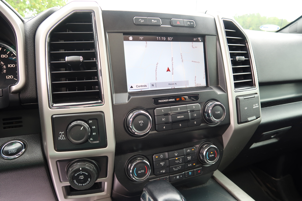 Ford F-150 Lariat 4WD SuperCrew 5.5' Box 2019 Ford F-150 Lariat 4WD SuperCrew 5.5' Box 2019