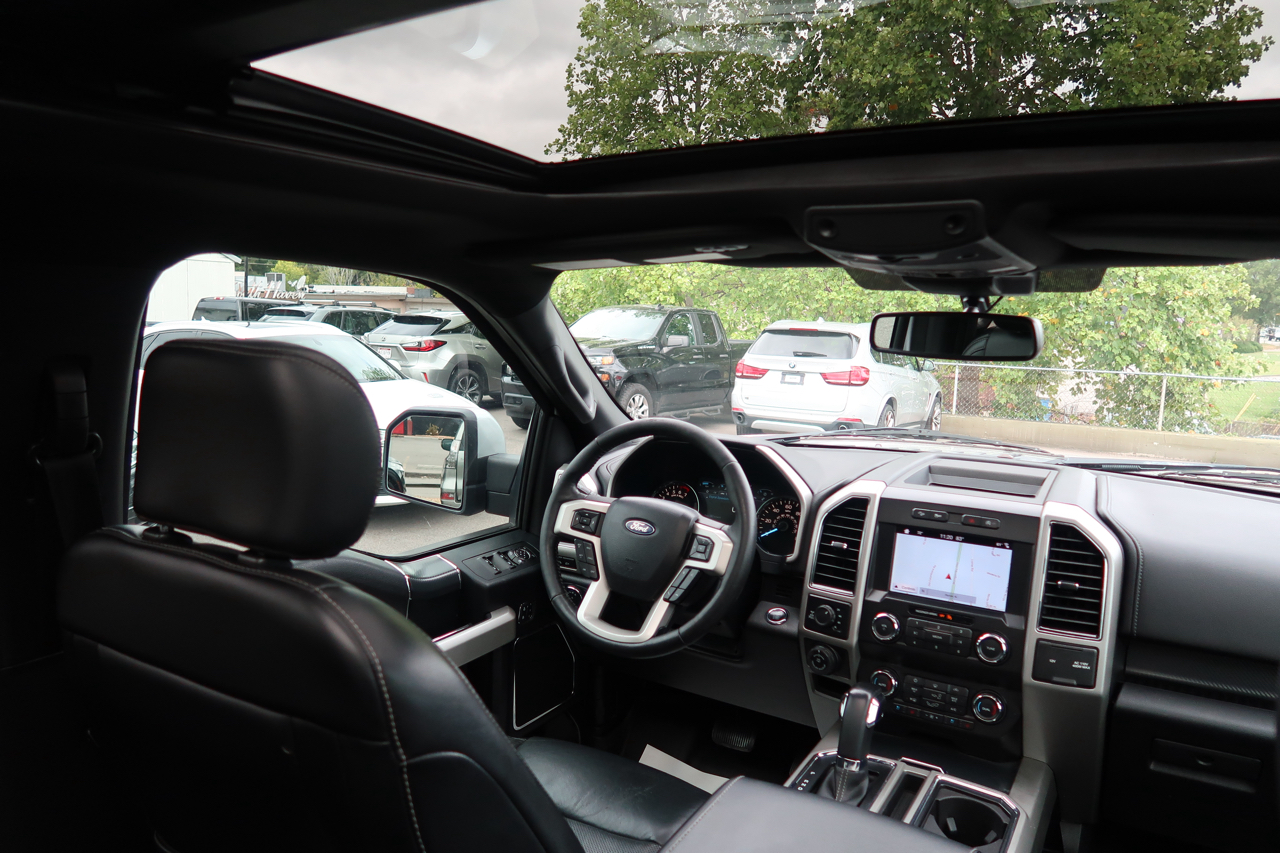 Ford F-150 Lariat 4WD SuperCrew 5.5' Box 2019 Ford F-150 Lariat 4WD SuperCrew 5.5' Box 2019