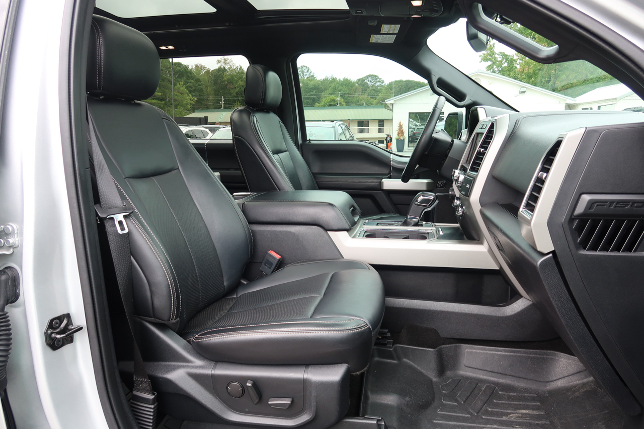 Ford F-150 Lariat 4WD SuperCrew 5.5' Box 2019 Ford F-150 Lariat 4WD SuperCrew 5.5' Box 2019