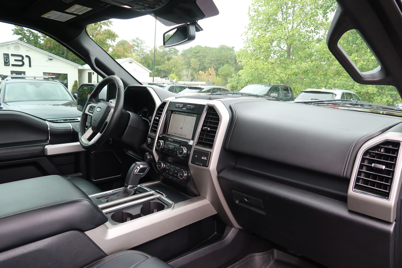 Ford F-150 Lariat 4WD SuperCrew 5.5' Box 2019 Ford F-150 Lariat 4WD SuperCrew 5.5' Box 2019