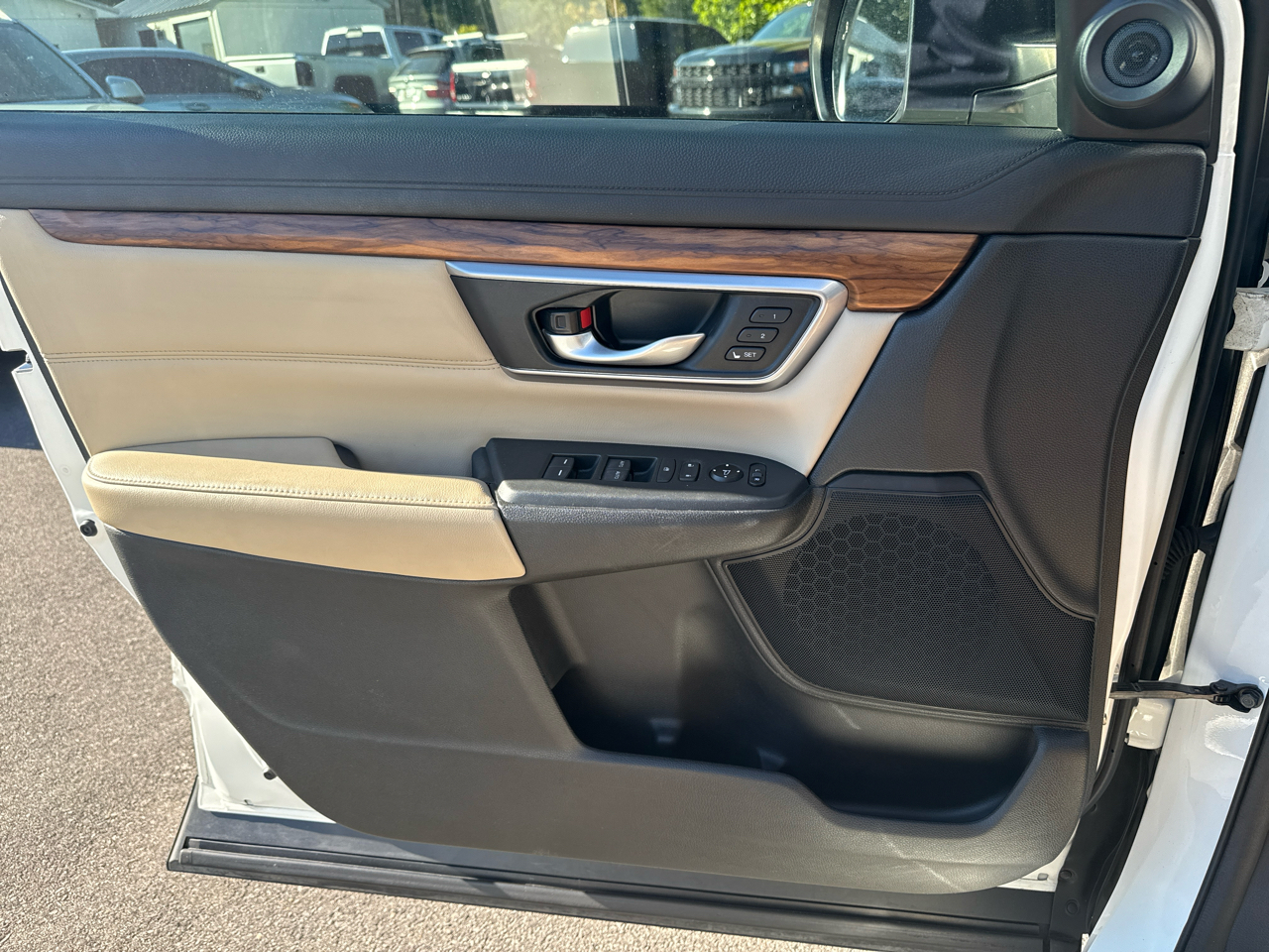 Honda CR-V Touring 2WD 2017 Honda CR-V Touring 2WD 2017