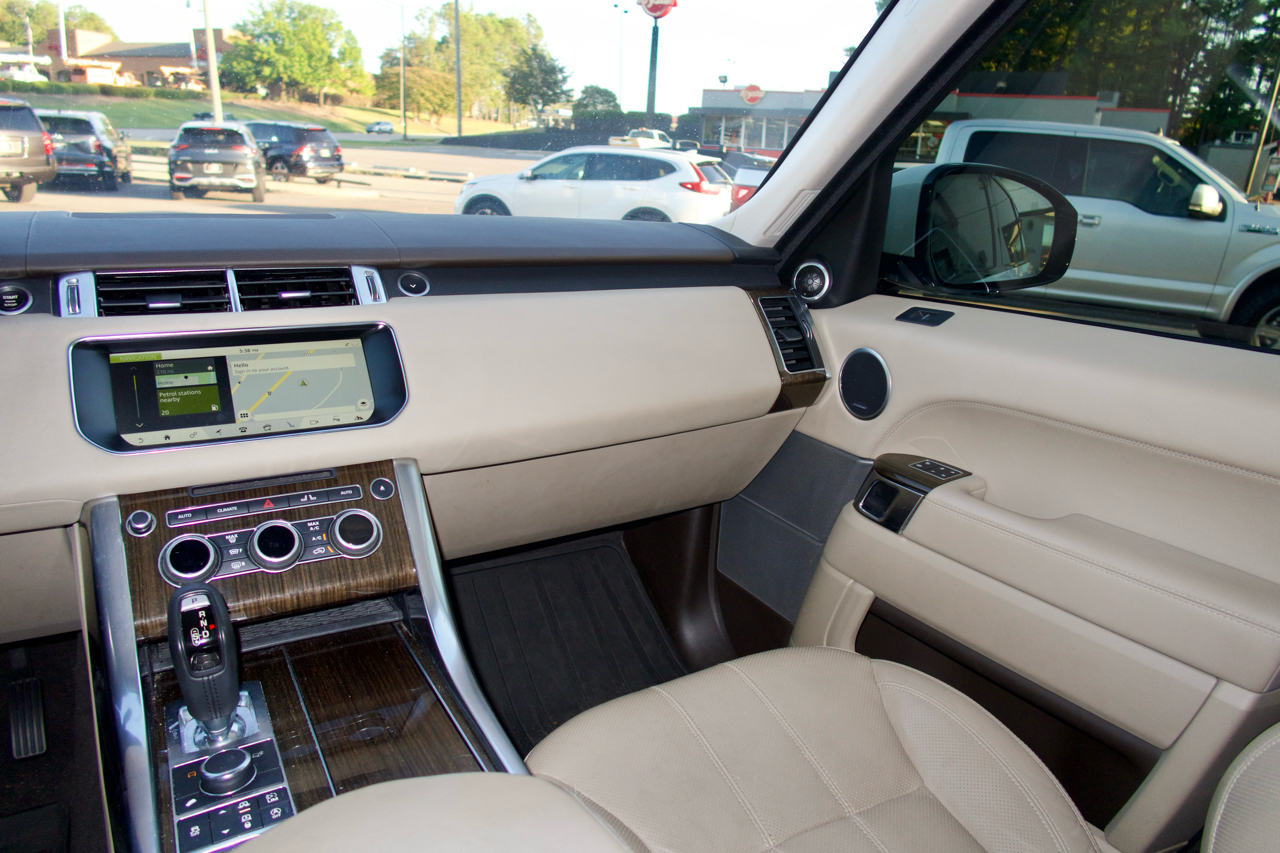 Land Rover Range Rover Sport Td6 Diesel HSE 2017 Land Rover Range Rover Sport Td6 Diesel HSE 2017