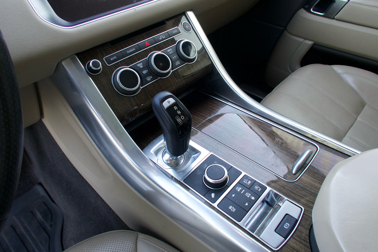 Land Rover Range Rover Sport Td6 Diesel HSE 2017 Land Rover Range Rover Sport Td6 Diesel HSE 2017