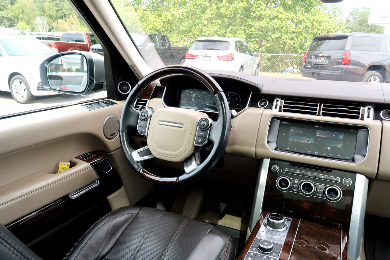 Land Rover Range Rover V6 Supercharged HSE SWB 2017 Land Rover Range Rover V6 Supercharged HSE SWB 2017