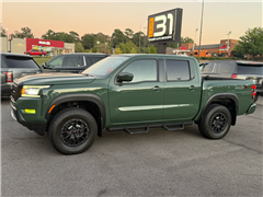 2022 Nissan Frontier  2022 Nissan Frontier