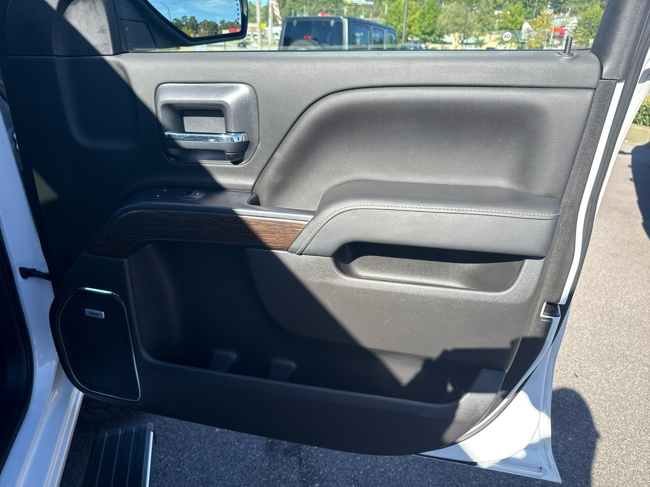 GMC Sierra 1500 4WD Crew Cab 143.5" Denali 2018 GMC Sierra 1500 4WD Crew Cab 143.5" Denali 2018