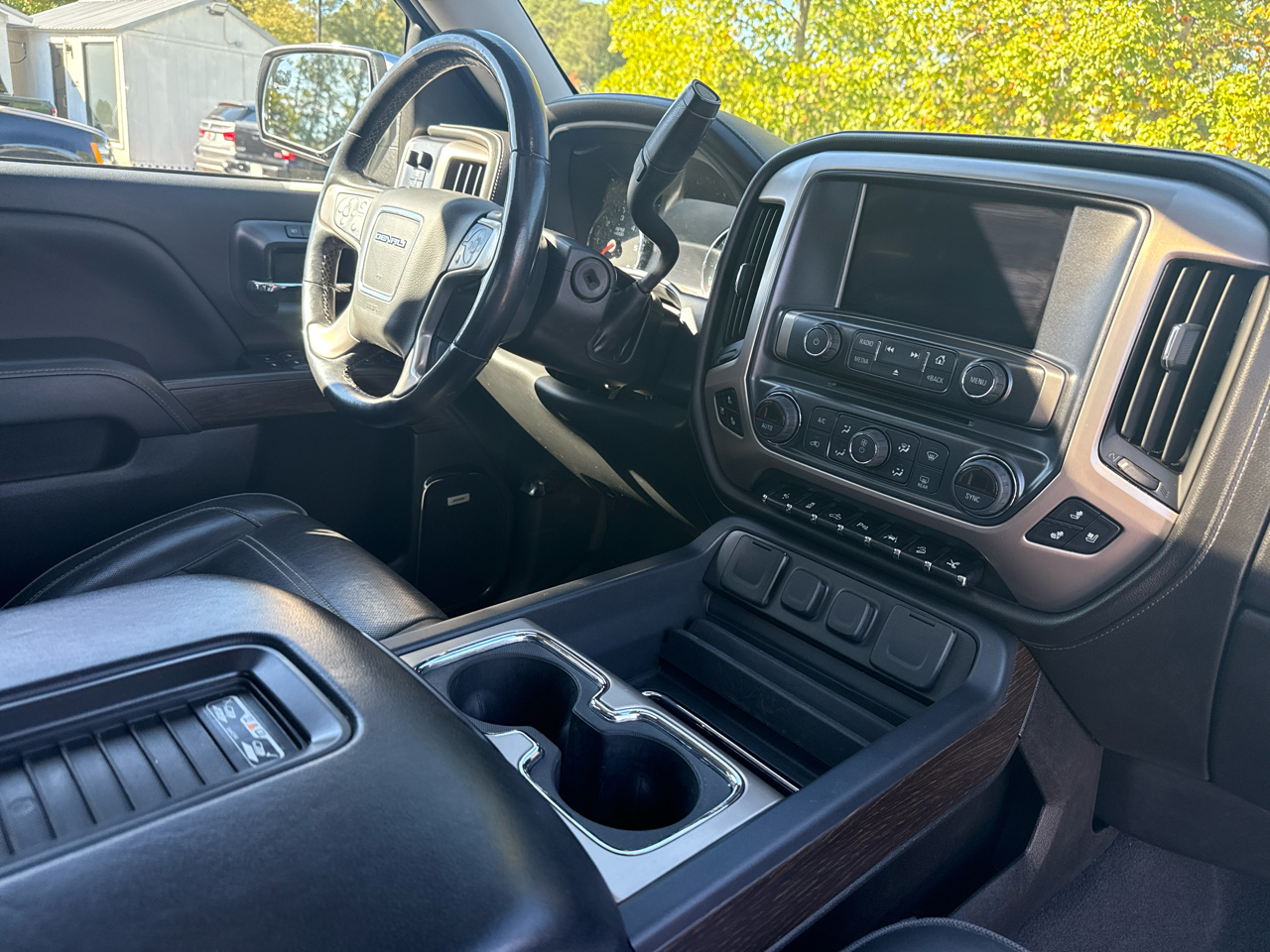 GMC Sierra 1500 4WD Crew Cab 143.5" Denali 2018 GMC Sierra 1500 4WD Crew Cab 143.5" Denali 2018