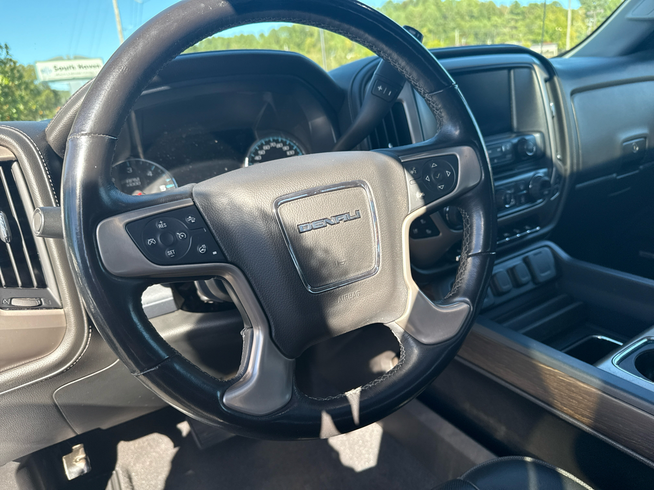 GMC Sierra 1500 4WD Crew Cab 143.5" Denali 2018 GMC Sierra 1500 4WD Crew Cab 143.5" Denali 2018