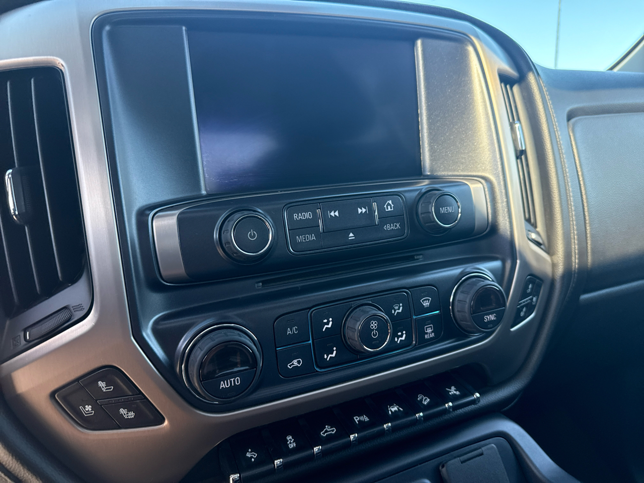 GMC Sierra 1500 4WD Crew Cab 143.5" Denali 2018 GMC Sierra 1500 4WD Crew Cab 143.5" Denali 2018