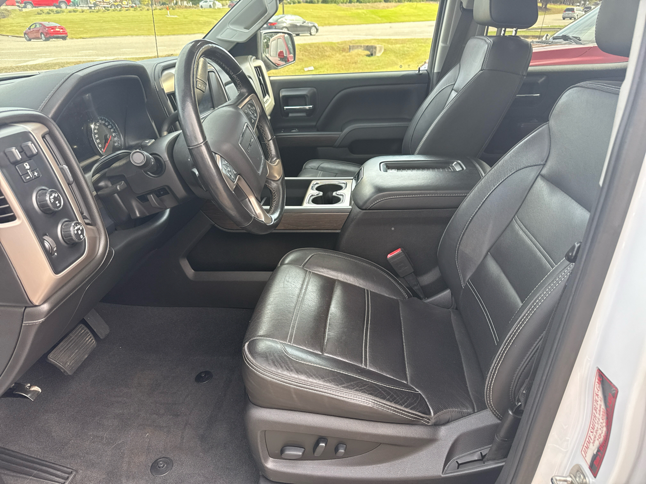 GMC Sierra 1500 4WD Crew Cab 143.5" Denali 2018 GMC Sierra 1500 4WD Crew Cab 143.5" Denali 2018