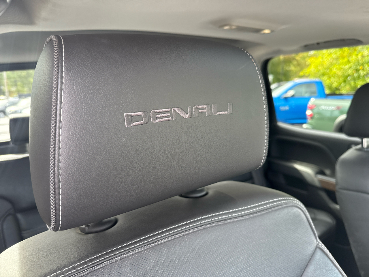 GMC Sierra 1500 4WD Crew Cab 143.5" Denali 2018 GMC Sierra 1500 4WD Crew Cab 143.5" Denali 2018