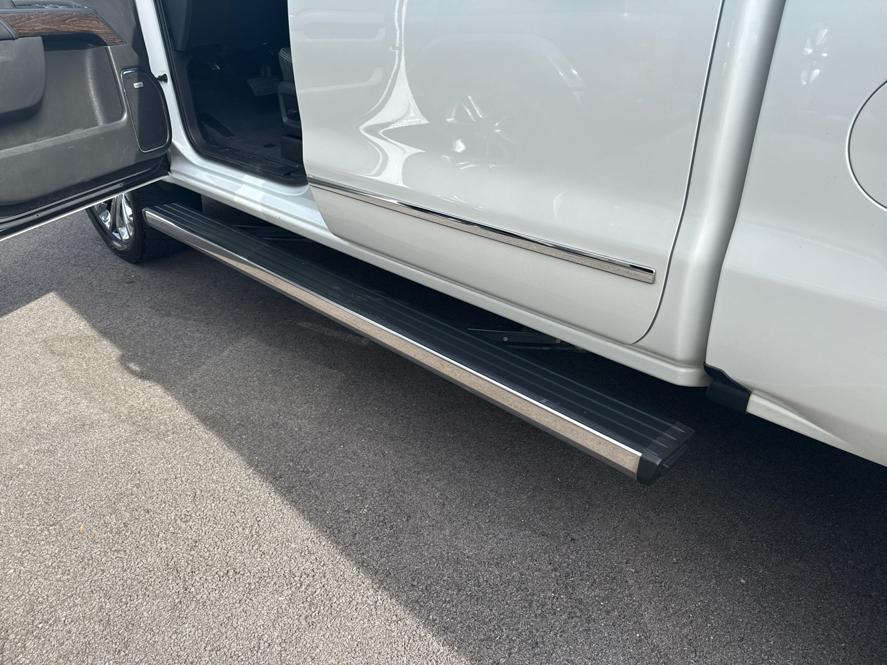 GMC Sierra 1500 4WD Crew Cab 143.5" Denali 2018 GMC Sierra 1500 4WD Crew Cab 143.5" Denali 2018