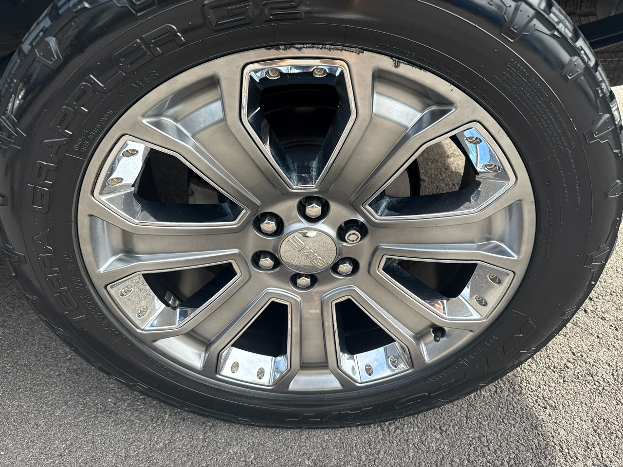 GMC Sierra 1500 4WD Crew Cab 143.5" Denali 2018 GMC Sierra 1500 4WD Crew Cab 143.5" Denali 2018