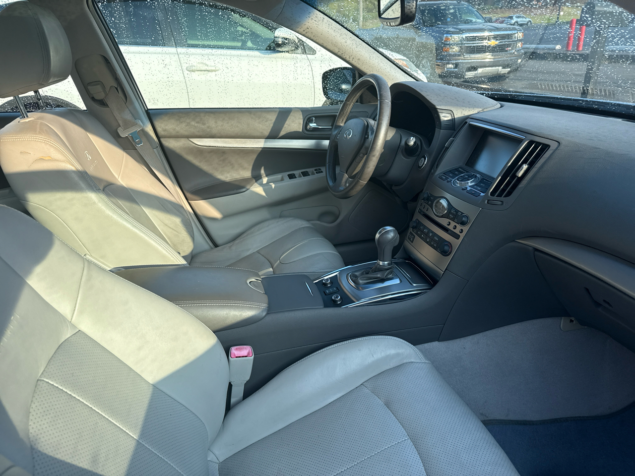 Infiniti G25 Sedan 4dr x AWD 2011 Infiniti G25 Sedan 4dr x AWD 2011