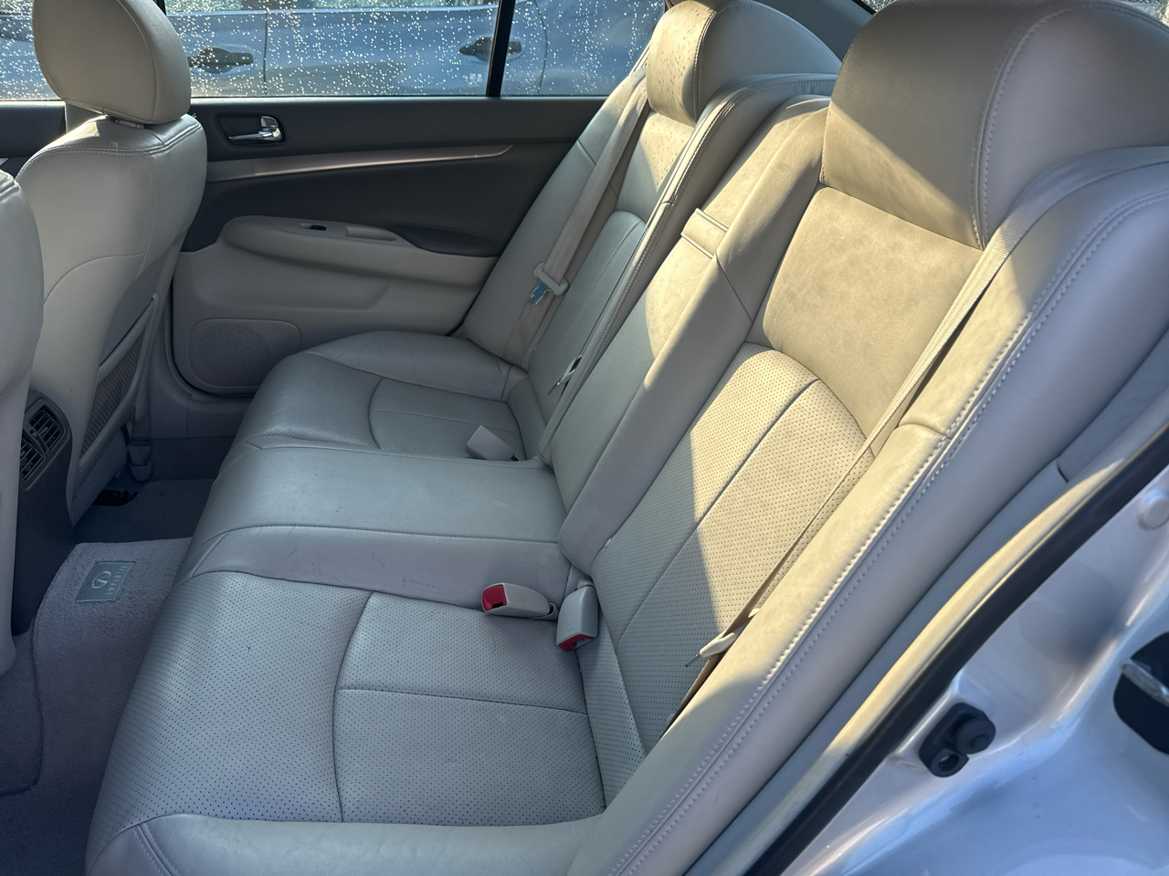 Infiniti G25 Sedan 4dr x AWD 2011 Infiniti G25 Sedan 4dr x AWD 2011