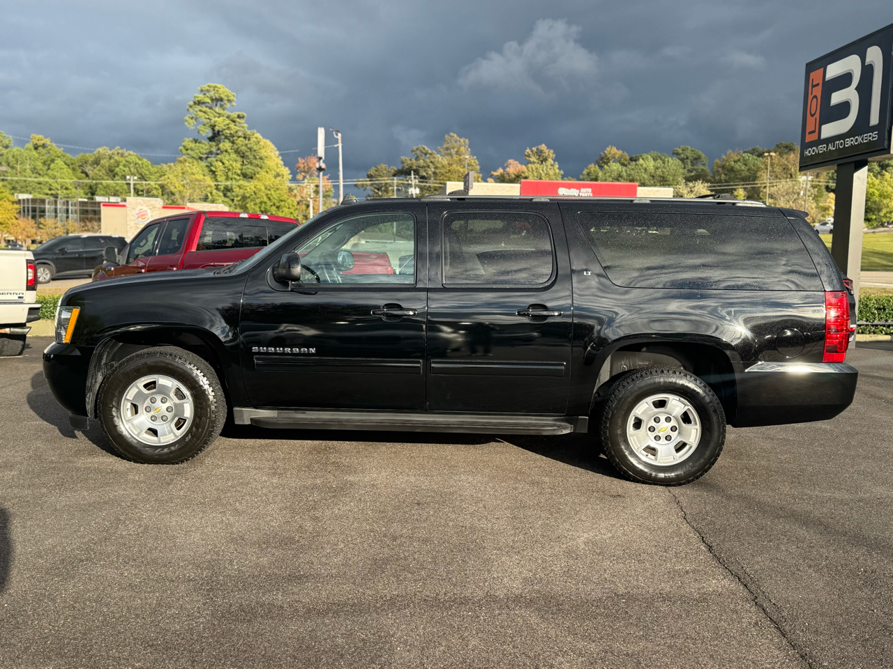 Chevrolet Suburban 2WD 4dr 1500 LT 2013 Chevrolet Suburban 2WD 4dr 1500 LT 2013