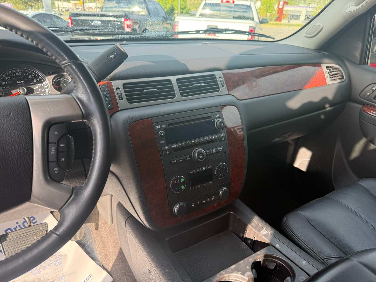 Chevrolet Suburban 2WD 4dr 1500 LT 2013 Chevrolet Suburban 2WD 4dr 1500 LT 2013