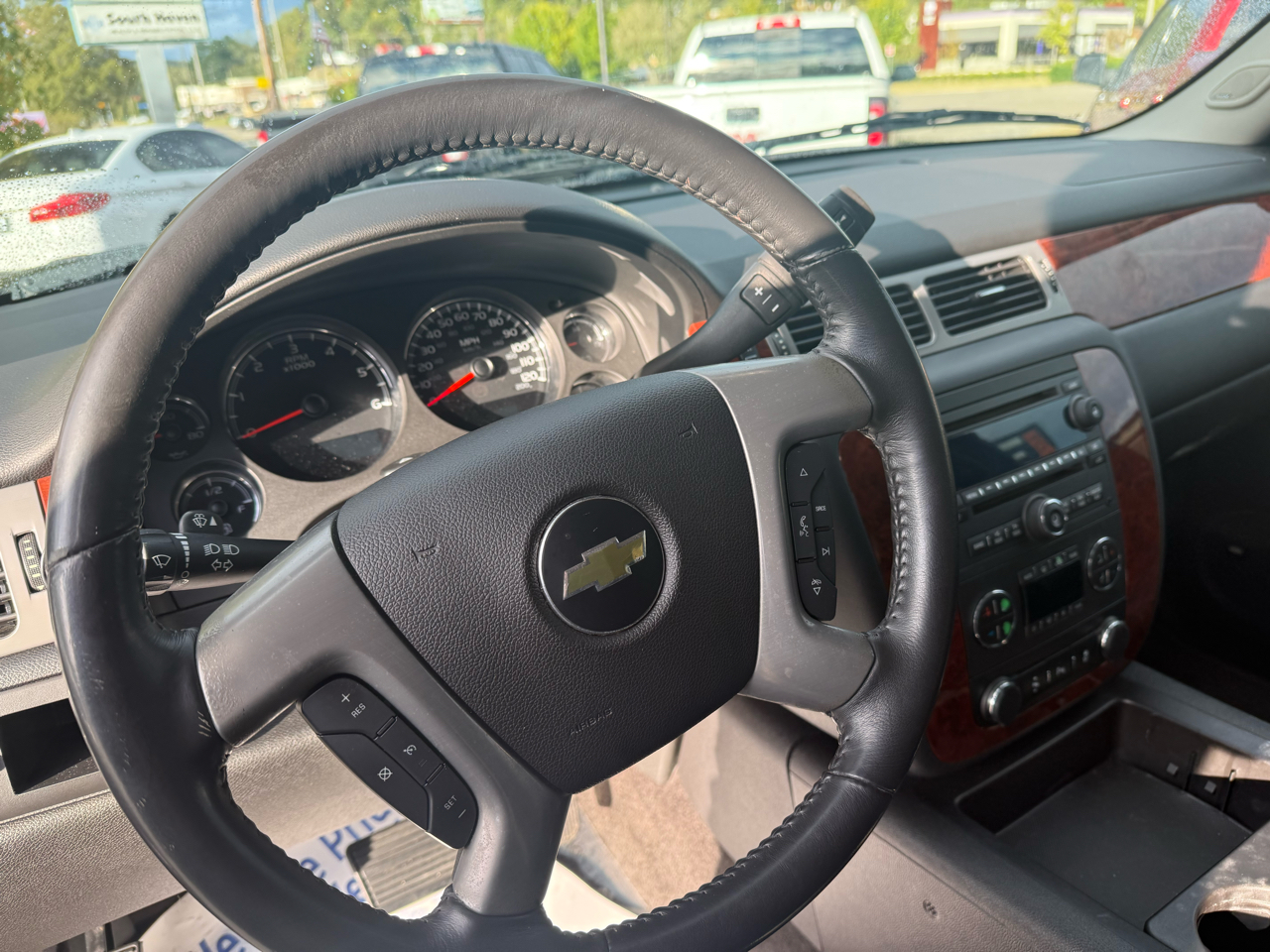 Chevrolet Suburban 2WD 4dr 1500 LT 2013 Chevrolet Suburban 2WD 4dr 1500 LT 2013