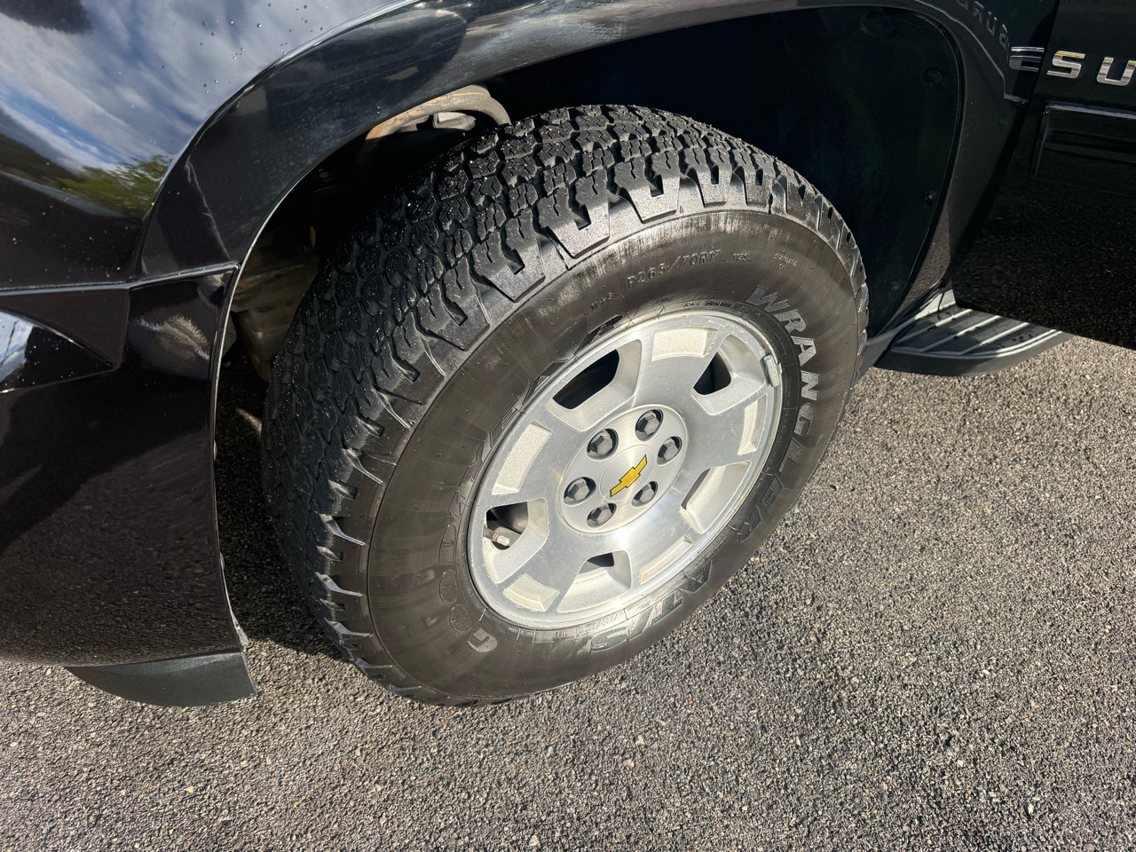 Chevrolet Suburban 2WD 4dr 1500 LT 2013 Chevrolet Suburban 2WD 4dr 1500 LT 2013