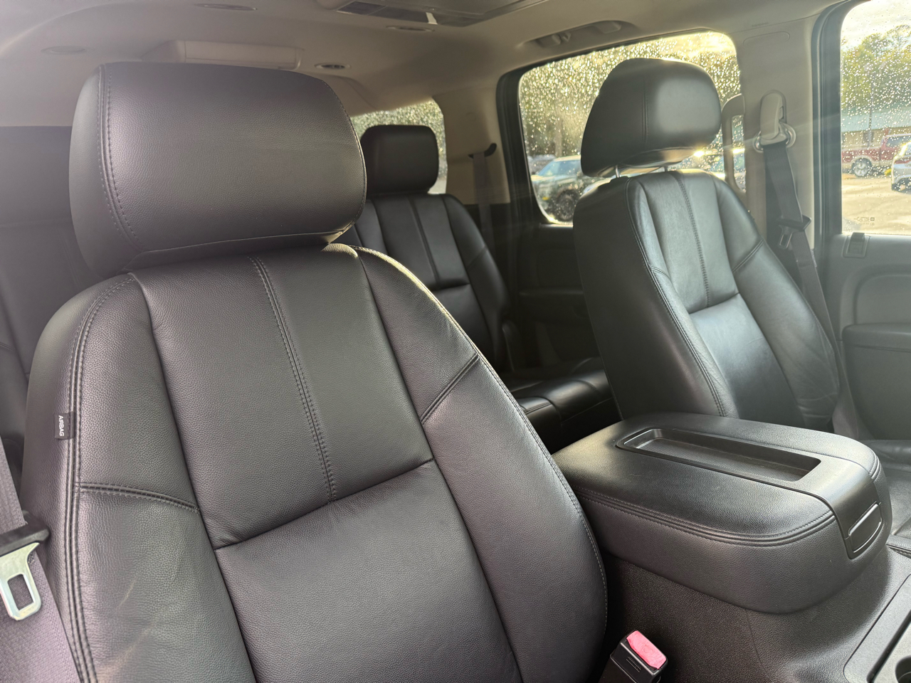 Chevrolet Suburban 2WD 4dr 1500 LT 2013 Chevrolet Suburban 2WD 4dr 1500 LT 2013