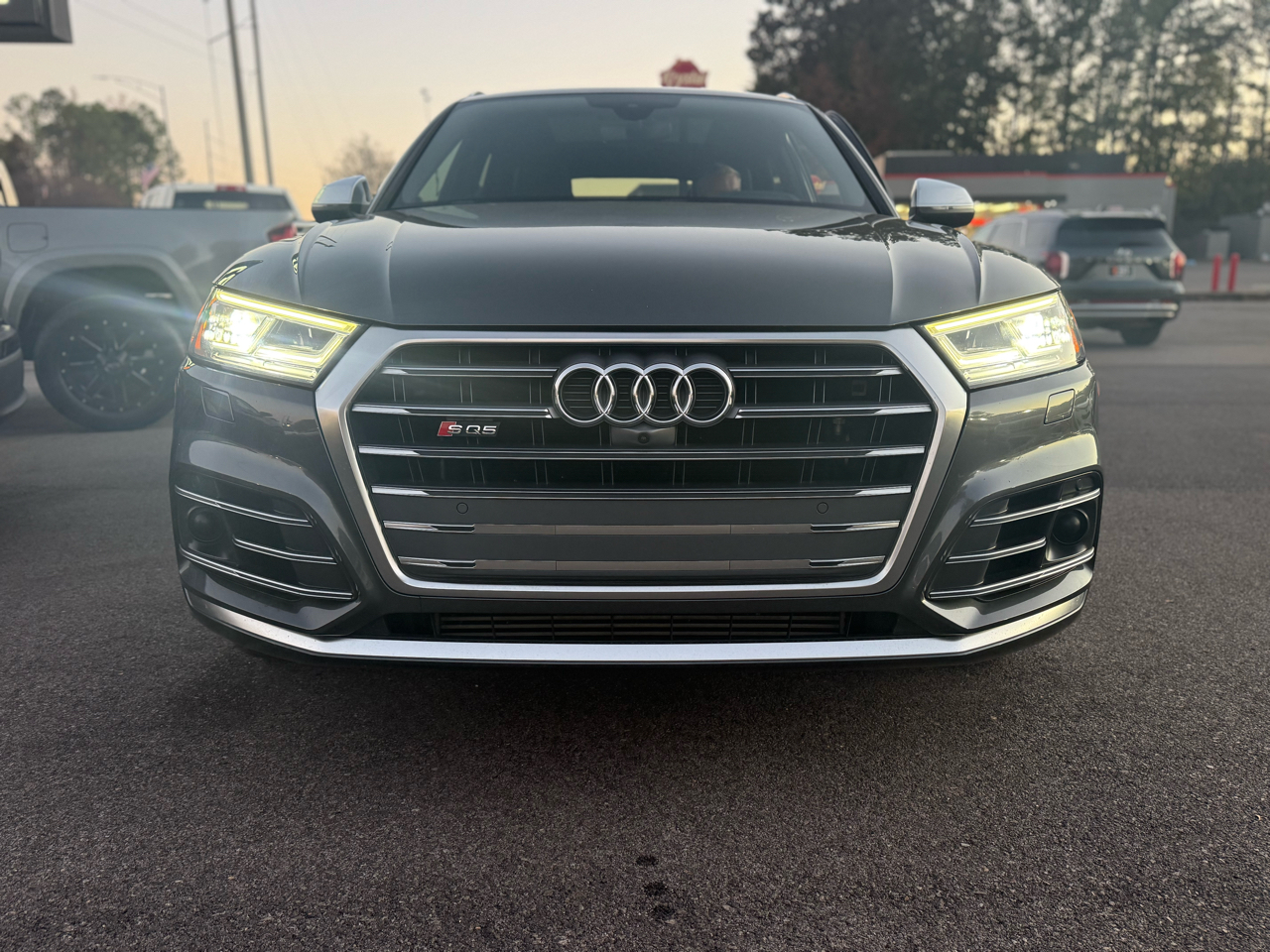 2018 Audi SQ5 Prestige photo 3