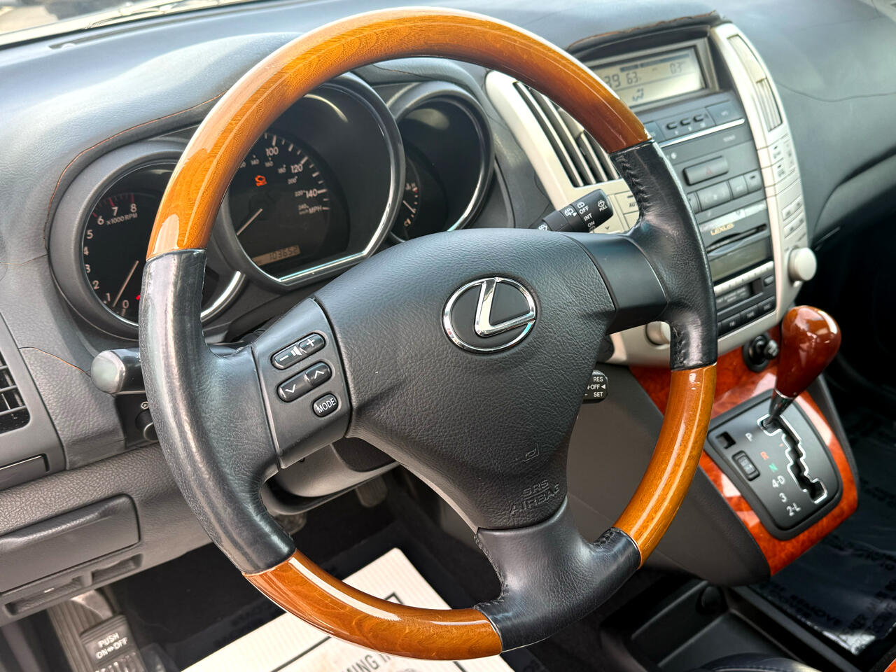 Lexus RX 330 4dr SUV 2004