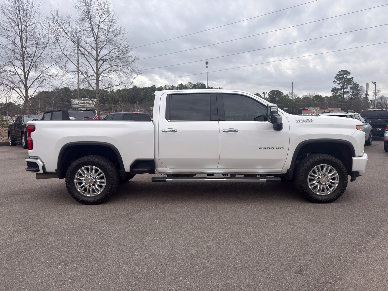 Chevrolet Silverado 2500HD 4WD Crew Cab 159" High Country 2023